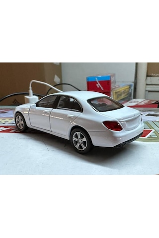Oyuncak Metal Model Araba 1/36 Çek Bırak Mercedes Benz E Class Beyaz