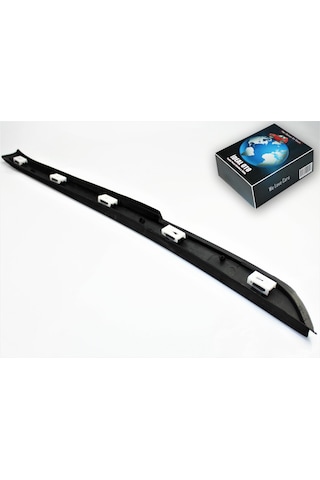 Mercedes Vito W638 V-class Sağ Cam Çerçeve Çıtası - Klipsli