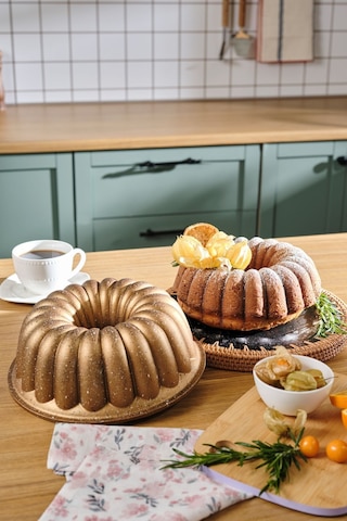 Karaca Cake Pro Lina Döküm Kek Kalıbı Gold 25,5 cm