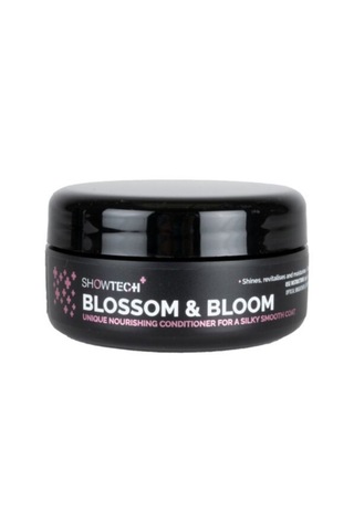 Showtech Blossom & Bloom Besleyici Köpek Tüy Kremi 125 Ml - 20:1 Oranına Kadar Konsantre