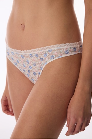 Penti Kırık Beyaz Easy Lace Dantel Desenli V Model Brazilian Külot