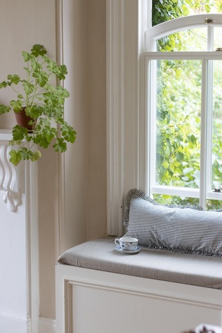 Fırfırlı Vintage Naturel Gri Çizgili Iskandinav Uzun 40x100 Kırlent Yastık İçi Dolgulu