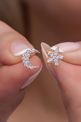 Nereze 925 Ayar Gümüş Minik Ay Yıldız Model Küpe