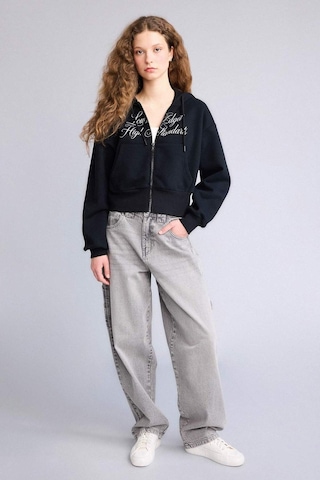 Defacto Kapüşonlu Baskılı Fermuarlı Sweatshirt H0168ax26spbk81 Siyah-bk81