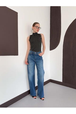 Verymoda Puantiyeli Balıkcı Yaka Sıfır Kol Dantel Detaylı Bluz D3014 Siyah