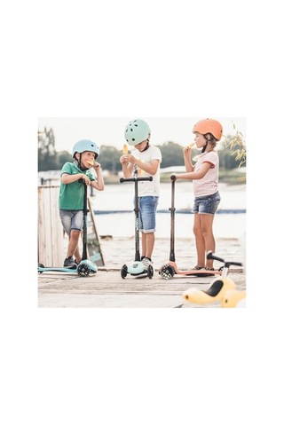 Turkuaz Renkli Led Tekerlekli Çocuk Scooter, Scoot And Ride Highwaykick 3 Açık Mavi