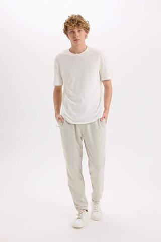 DeFacto Regular Fit İnce Eşofman Altı Fermuar Cepli Beli Bağcıklı Lastikli Paça B3657AX25SPGR437