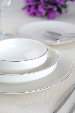 Tabak Evi Sofia Platin Porselen Yemek Takımı 24 Parça 6 Kişilik Beyaz - Gümüş