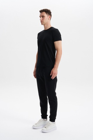 AR-MA Arma Erkek Slim Fit Örme Interlok Basic Dar Paça Eşofman Altı Arka Ve Yan Fleto Fermuar Cepli Paçalar Ribanalı %80 Pamuk %14 Polyester %6 Elastane K30174998902 Siyah
