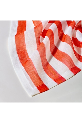 Kırmızı Polyester Amerikan Servisi 35x50 Cm