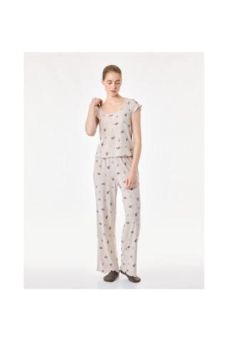 Koton Kurdele Detaylı Baskılı Rahat Kalıp Kısa Kollu Örme Pijama Takımı Bej 7wlk40211mk Ekru