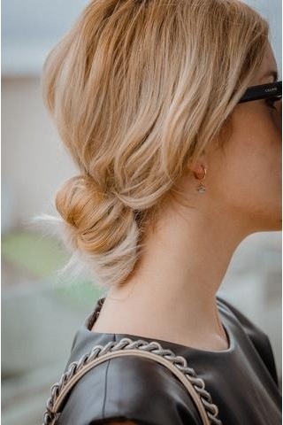 Diamond Line-Gülaylar - Pembe Altın 14 Ayar Sallantılı Halka Küpe N11.9526