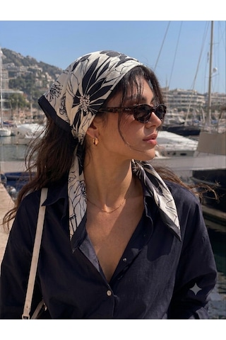 Trend Dokunuş Kadın 50-50 Saten Lacivert Çiçekli Yaprak Motifli Fular Bandana