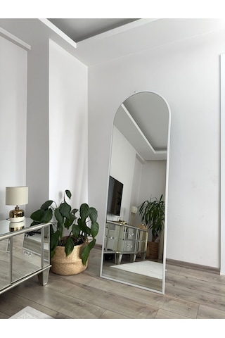 Effe Beyaz Metal Çerçeveli Ayaklı Oval Boy Aynası 180x60 Cm