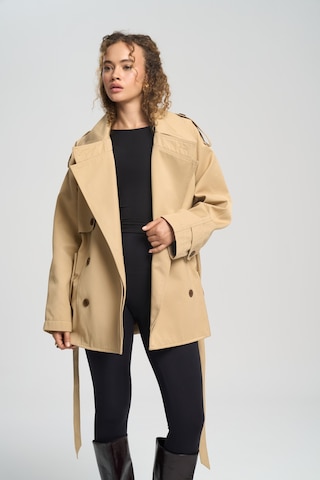 Mai Collection Mai Studios Co. Tyra Camel Kemerli Kısa Trençkot CAMEL