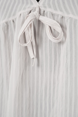 Kadın Önü Bağcıklı Uzun Kol Bluz 946 - Ekru Ekru