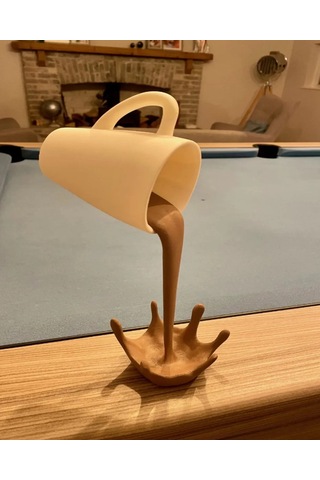Dekoratif Dökülen Kahve Figürü , Sıcak Çikolata Figür , İçecek Köşesi Biblosu 28 X 10 Cm