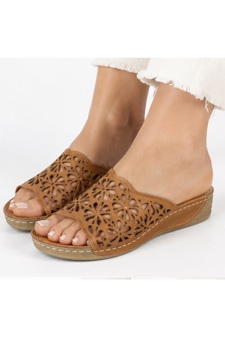 N Napa Shoe Np.226l.kahve Deri Napa Shoe Kadın Ortopedik Dolgu Topuk Günlük Terlik Lazer Kesim Çiçek Desenli Hafif Ve Konforlu Taba Terlik