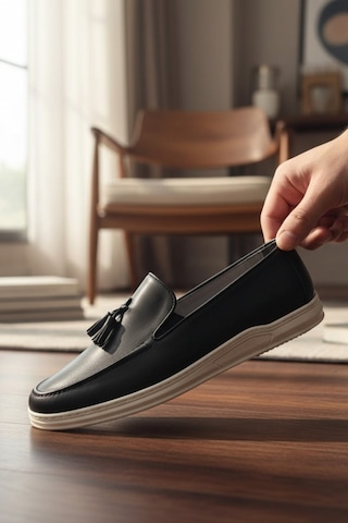 Enoch Hakiki Deri Püskül Detaylı Ve Esnek Comfort Tabanlı Erkek Loafer Siyah
