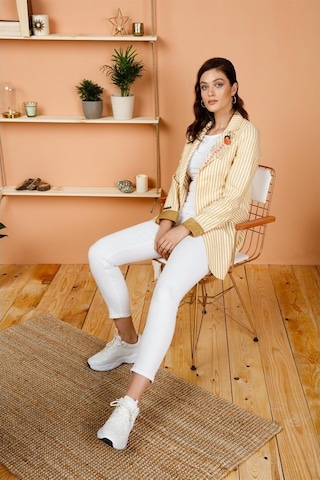 Çizgili Sol Yaka Broslu Spor Ceket Sarı