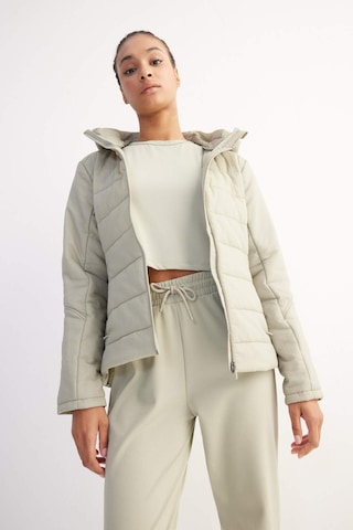 DeFactoFit Su İtici Cepli Fermuarlı Kapüşonlu Mont D6089AX25SPKH513 Haki