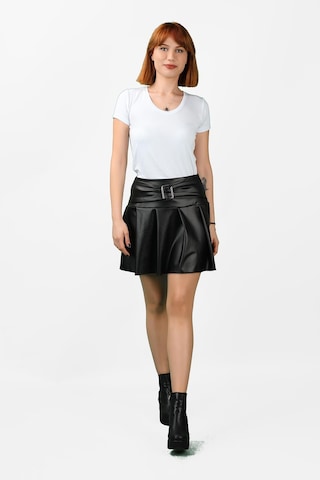 Deri Görünümlü Pileli Mini Etek 001