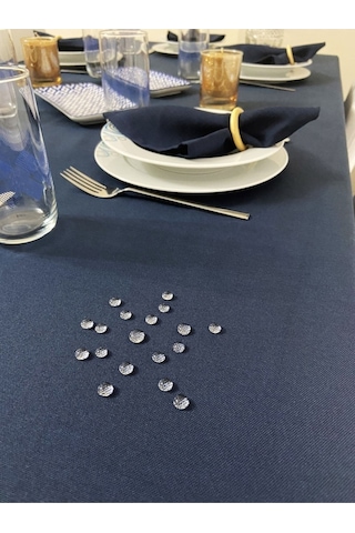 Sıvı Geçirmez Dertsiz Masa Örtüsü Lacivert