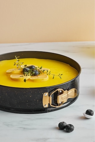 Karaca Black Gold Kelepçeli Kek Kalıbı 26 cm