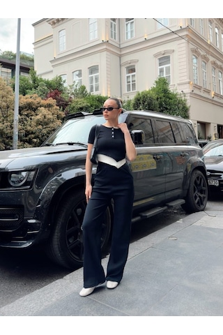 Kadın Bisiklet Yaka Asimetrik Kesim Atlet Detay Bluz Ve Yüksek Bel Bol Paça Pantolon Ikili Takım Çok Renkli