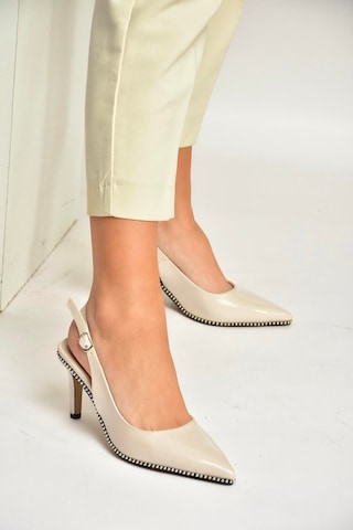 Fox Shoes Y572099760 Bej Rustik İnce Topuklu Kadın Ayakkabı Bej