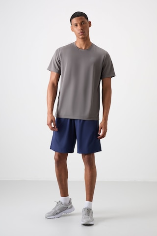Tommy Life Koyu Gri O Yaka Standart Kalıp Logo Desenli Aktif Spor Erkek T-shirt - 88255 Koyu Gri
