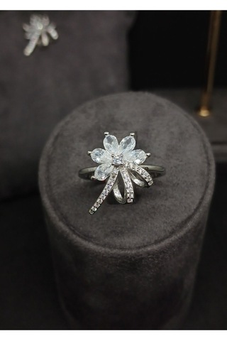 Çiçek Motifli Taşlı Gümüş Takı Seti - Kolye Ucu, Küpe Ve Yüzük - Zarif Ve Şık Tasarım Gümüş