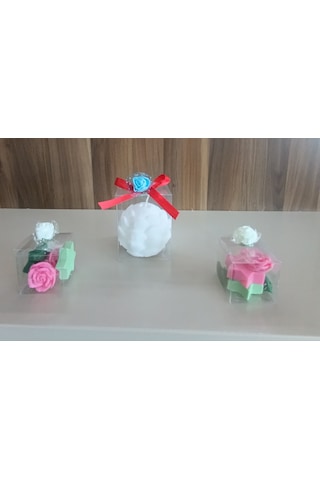Kokulu Doğal Beyaz Pembe Yeşil Renk İstiridye Ve Gül Yıldız Görünümlü 3 Lü Dekoratif Mum Çok Renkli