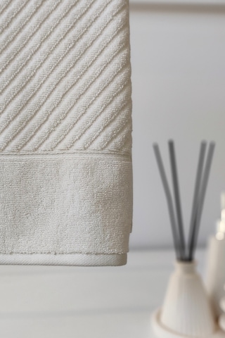 Diyagonal Çizgili Banyo Havlusu 90x150 Cm- %100 Pamuk, Yüksek Su Emici Havlu Krem Krem