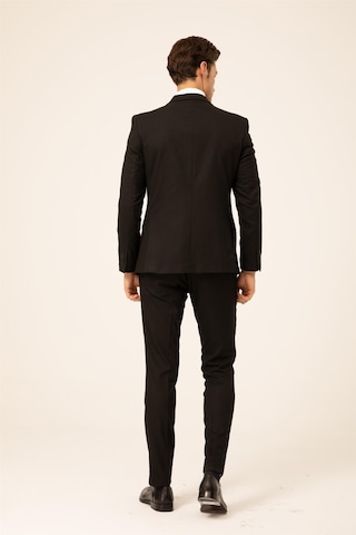 Süvari Siyah Slim Fit Düz Sivri Yaka 6 Drop Klasik Takım Elbise