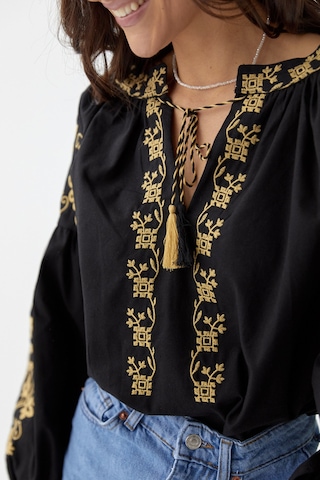 Femelle Kadın Siyah Püsküllü Nakış İşlemeli Vintage Bluz