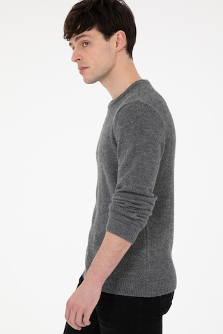 U.S. Polo Assn. Erkek Regular Fit Bisiklet Yaka Gri Melanj Kazak 50297049-VR086