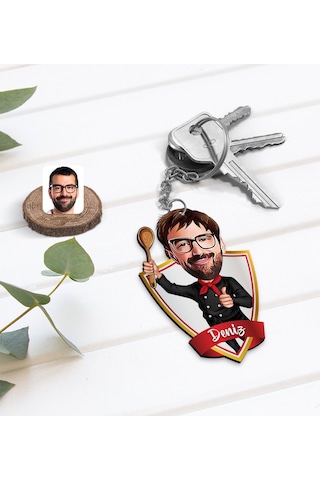 Kişiye Özel İsimli Erkek Master Chef Karikatürlü Ahşap Anahtarlık