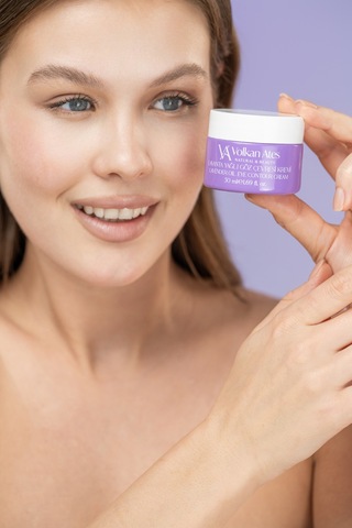Volkan Ates Natural & Beauty Lavanta Yağlı Göz Çevresi Kremi Cam Kavanoz 50 ML