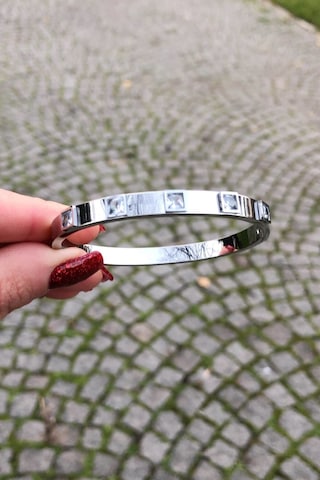 Gümüş Renk Baget Taşlı Çelik Kelepçe Gümüş