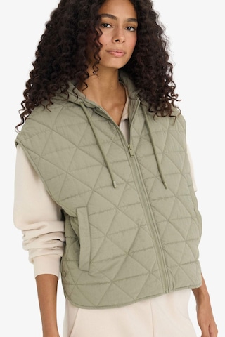 Defacto Relax Fit Kapüşonlu Kapitoneli Fermuarlı Yelek E8588ax25aukh405 Haki