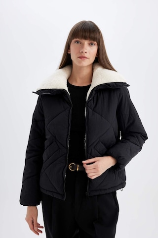 DeFacto Su İtici Puffer Şişme Mont Kapitoneli İçi Suni Kürklü Rüzgar Geçirmez Cepli A0756AX24WNBK27 Siyah