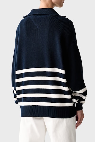 Tommy Jeans Yarım Fermuarlı Çizgili Relaxed Fit Dik Yaka Logolu Kazak Kadın Kazak Dw0dw22928 0a9 Mavi