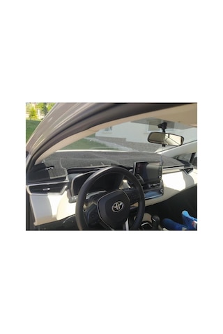 Toyota Corolla 2019-2021 Modellerine Uygun Torpido Koruma Halısı Siyah Kenar Renk Siyah Toyota Corolla 2019-2021 Modellerine Uygun Torpido Koruma Halısı Siyah Kenar Renk Siyah