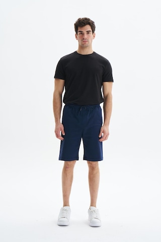 AR-MA Arma Erkek Regular Fit Basic Süprem % 100 Pamuk Yandan Ve Arka Cepli Şort Y29504279302 Lacivert
