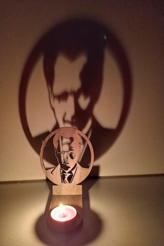 Periboia Mustafa Kemal Atatürk Figür Kahverengi Ahşap Gölge Mumlu Renkli