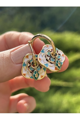 Kadın Etnik Charm Beyaz Desenli Çelik Kaplama Sallantılı Küpe Beyaz