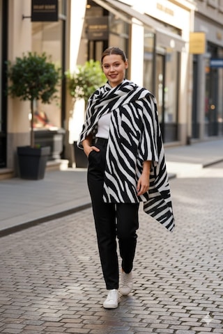 Zebra Desenli Trikoşal Marka-yumuşak Dokulu,rahat,hafif Ve Şık-taşınabilir Kılıf Çantalı-170x70 Cm Siyah Beyaz