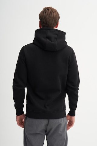 Cazador 53605 Erkek Kapşonlu Yaka Sweatshirt Siyah
