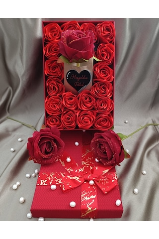 İnci Mode Hoşgeldin Bebek 18+1 Çiçekli Kutu Hediyelik Çiçek Kutusu Kırmızı Doğum Hediyesi Bebebk Loh